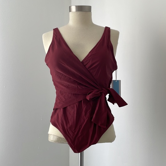 Cupshe Other - ❣️LAST CHANCE❣️Cupshe Burgundy/White One Piece Swimsuit M NWT